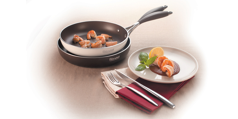 Тигровые креветки с шоколадно-яблочным соусом